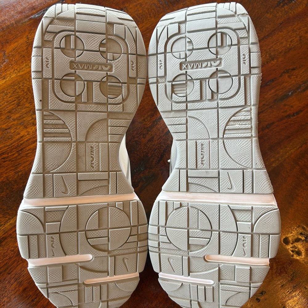 Womens Nike Air Max White Sneakers with Gray Accents in Size 10 [LIKE NEW] - Picture 5 of 10